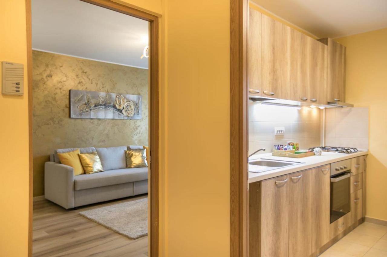 Golden Apartment Baneasa Бухарест Экстерьер фото