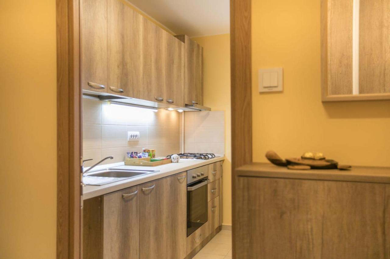 Golden Apartment Baneasa Бухарест Экстерьер фото