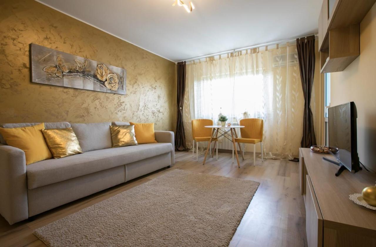 Golden Apartment Baneasa Бухарест Экстерьер фото